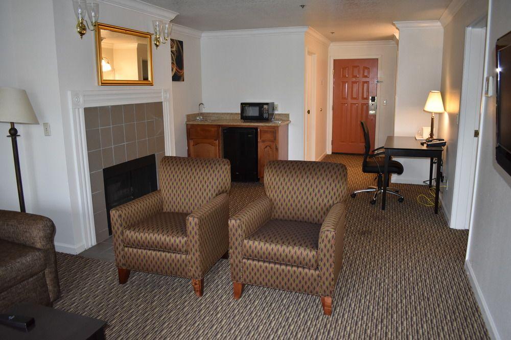 Best Western Colonial Inn Selma Bagian luar foto