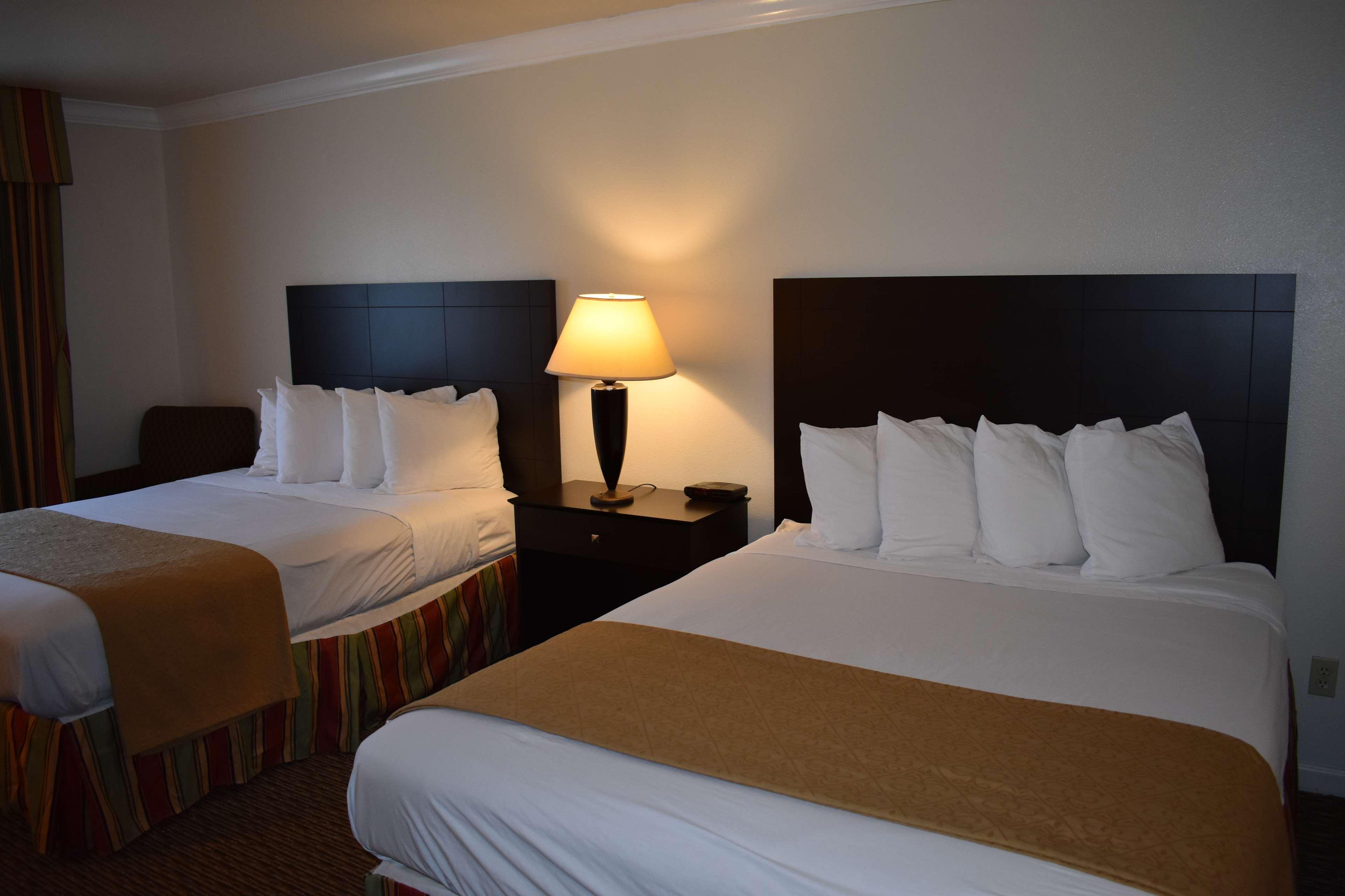 Best Western Colonial Inn Selma Bagian luar foto
