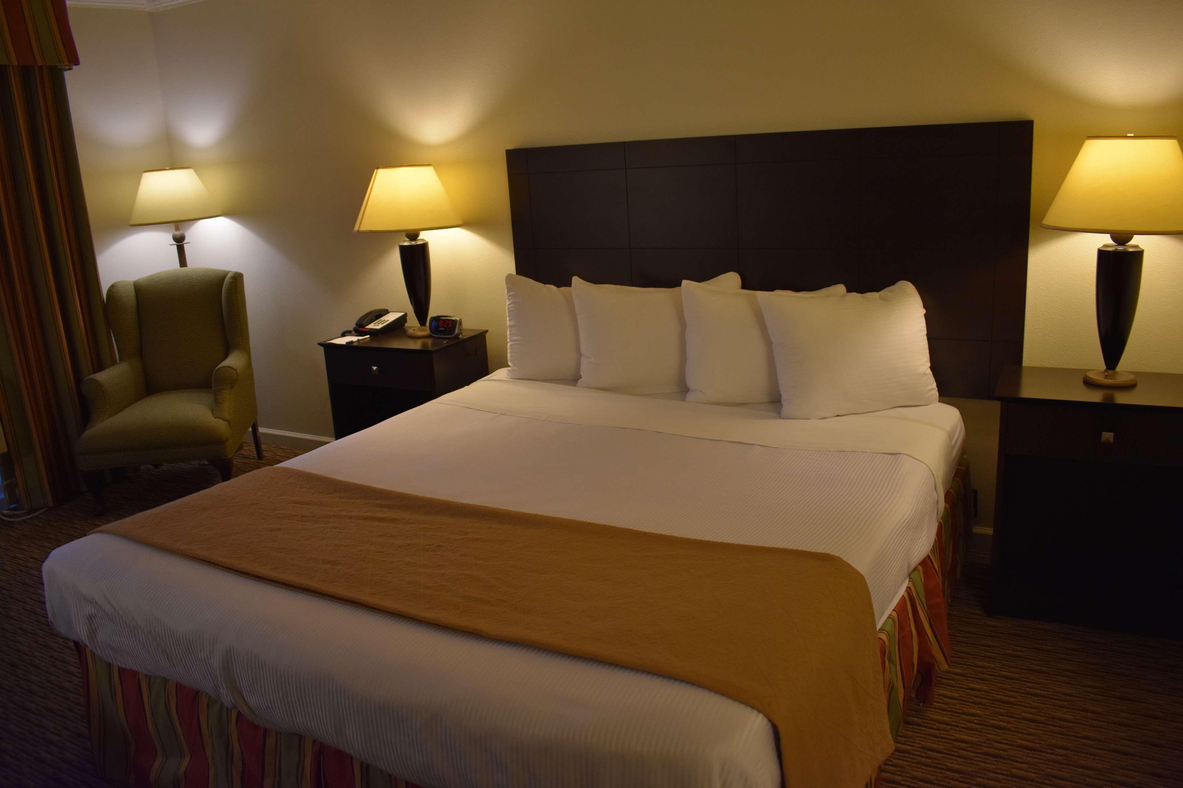 Best Western Colonial Inn Selma Bagian luar foto