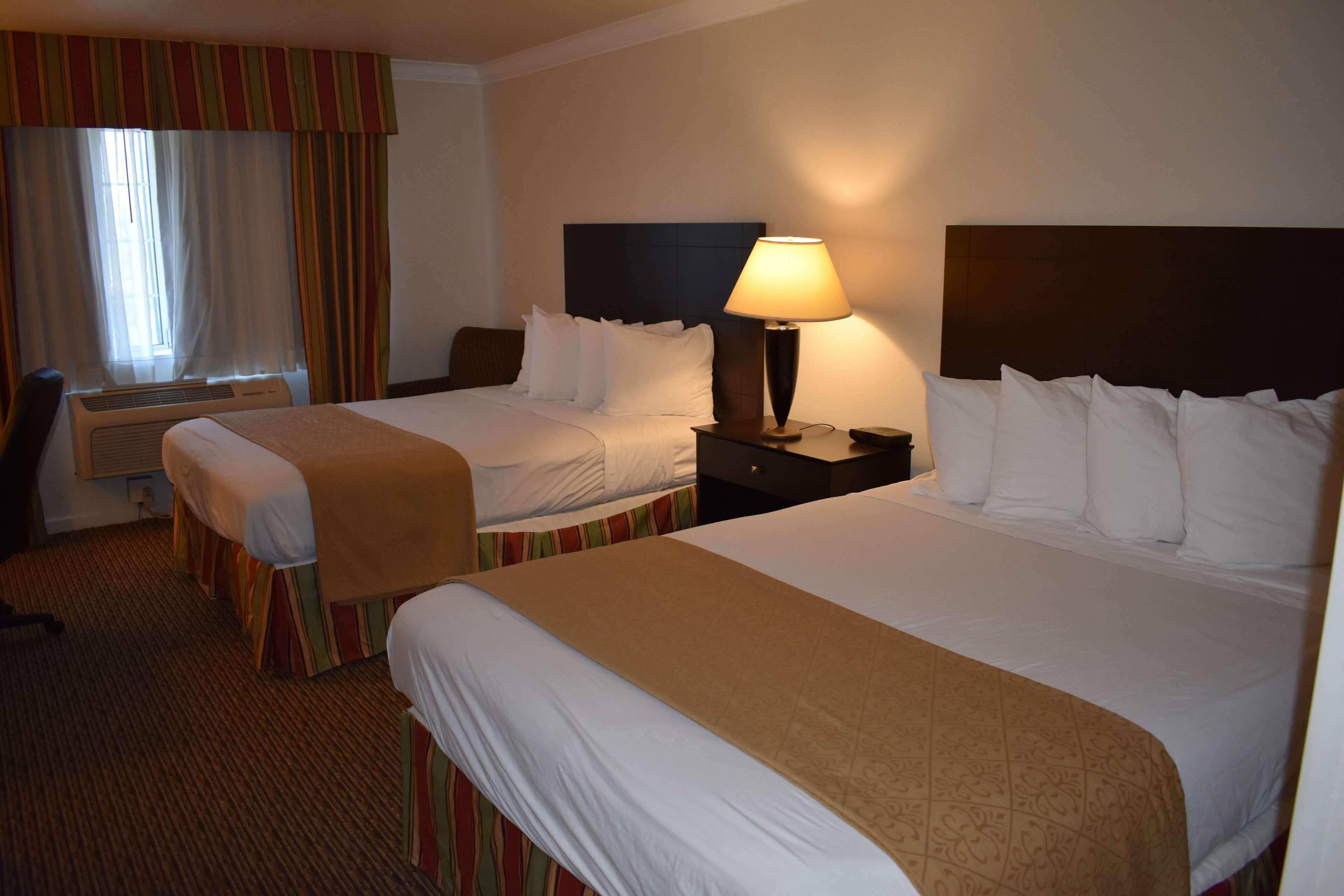 Best Western Colonial Inn Selma Bagian luar foto
