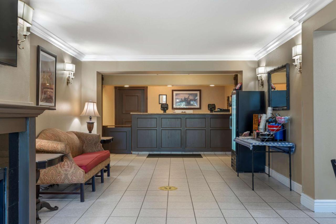 Best Western Colonial Inn Selma Bagian luar foto