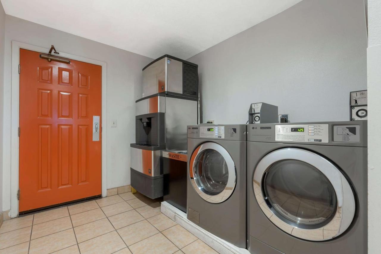 Best Western Colonial Inn Selma Bagian luar foto