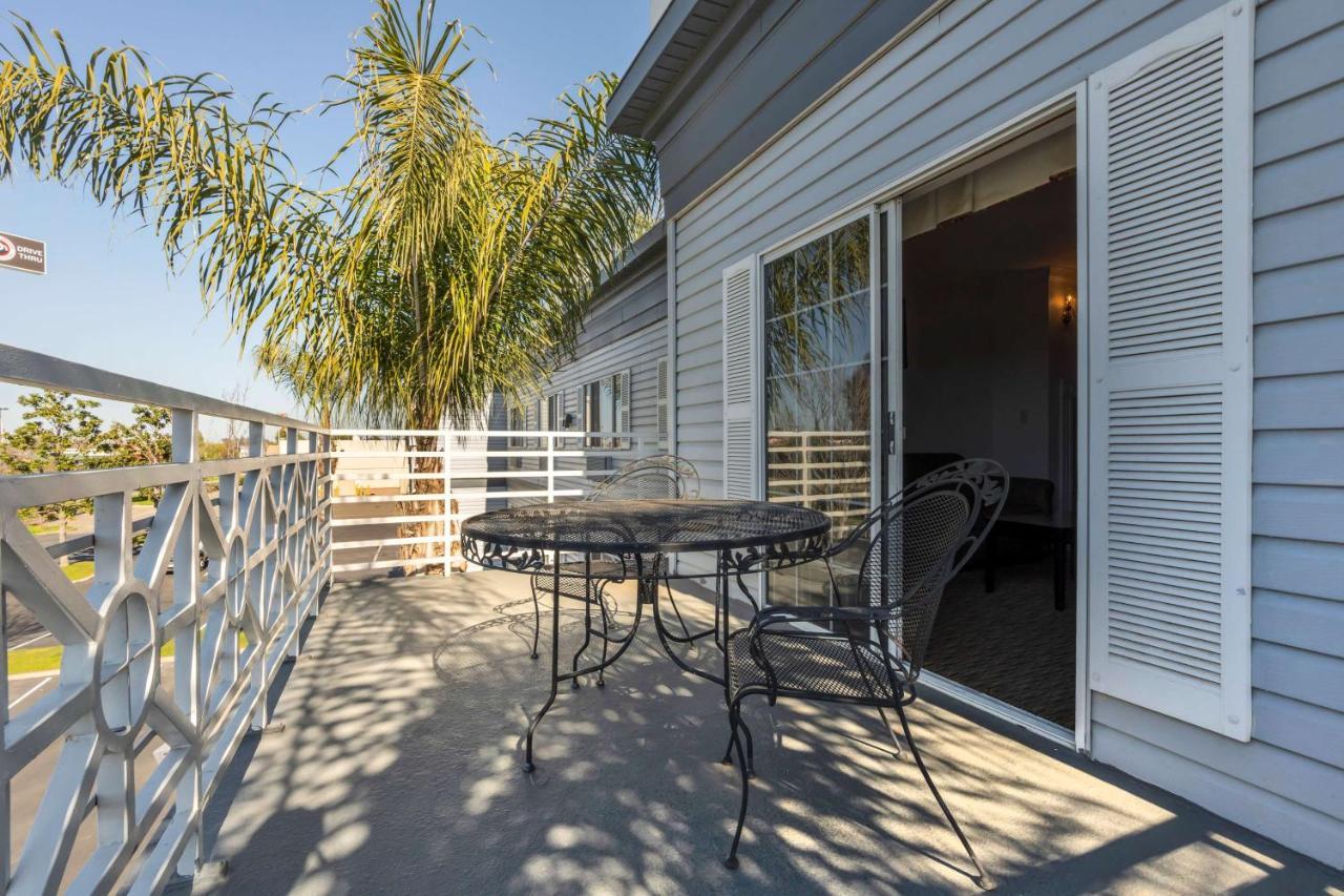 Best Western Colonial Inn Selma Bagian luar foto